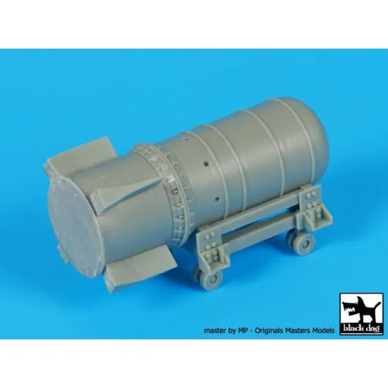 Black Dog A72038 1/72 Atom bomb Mark 36