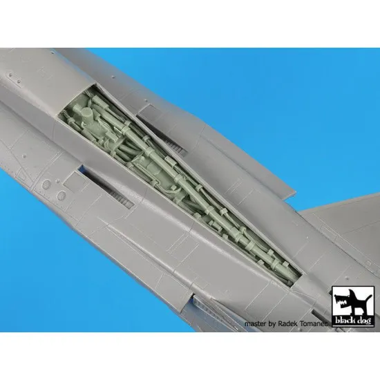 Black Dog A72089 1/72 F-18 spine for Academy