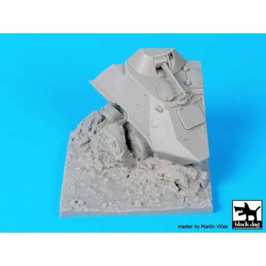 Black Dog D35054 1/35 Destroyed BTR 60 base