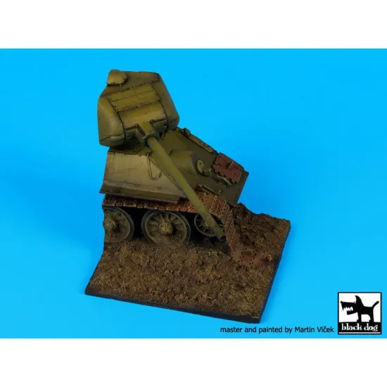 Black Dog D35064 1/35 Destroyed T 34 base
