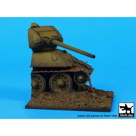 Black Dog D35064 1/35 Destroyed T 34 base