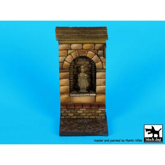 Black Dog D35068 1/35 Niche with Saint base