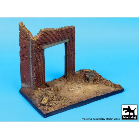 Black Dog D72002 1/72 Factory entrance (125x75 mm)