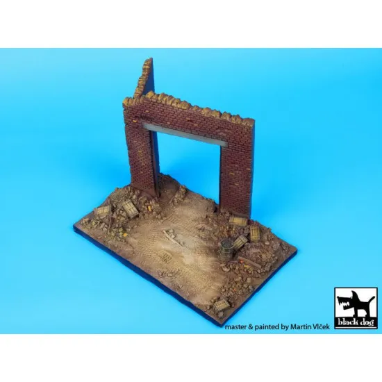 Black Dog D72002 1/72 Factory entrance (125x75 mm)