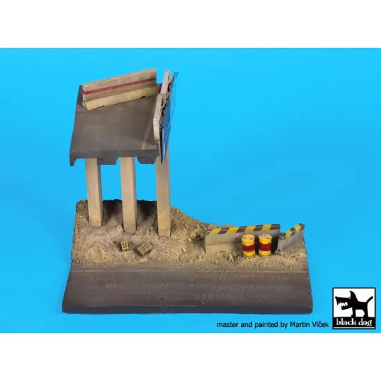 Black Dog D72025 1/72 Middle east highway base