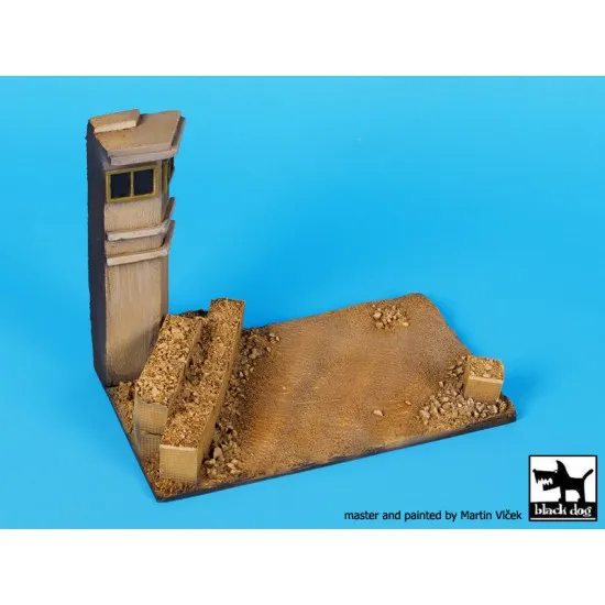 Black Dog D72038 1/72 Guard tower base