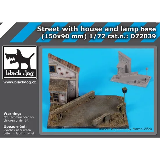 Black Dog D72039 1/72 Street with house and lamp base