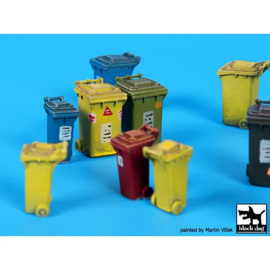 Black Dog D72041 1/72 Sorted waste containers
