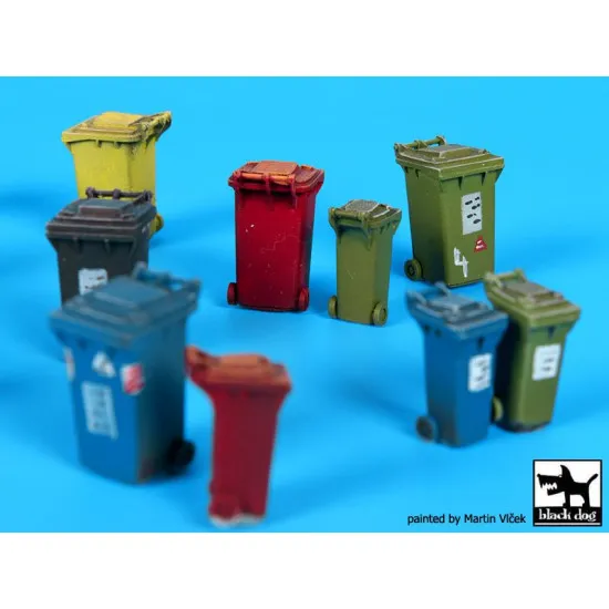 Black Dog D72041 1/72 Sorted waste containers