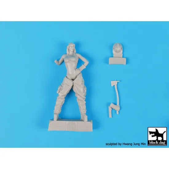 Black Dog F32039 1/32 Firewoman set