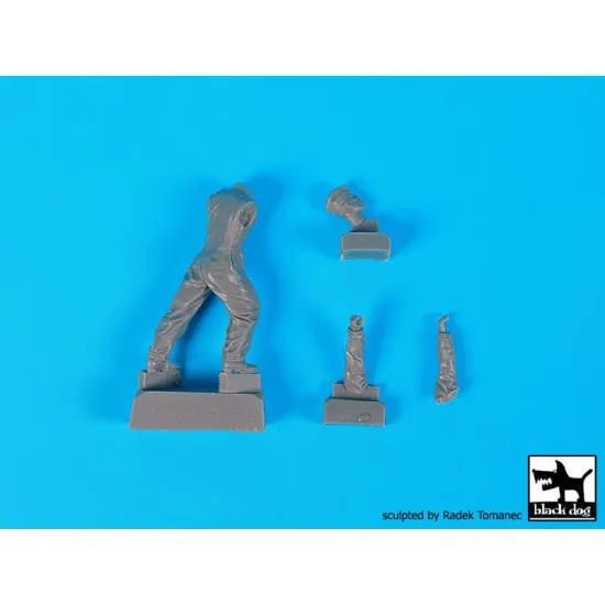 Black Dog F32088 1/32 WW II Luftwaffe bombenpersonals + Bomb loader + SC250 bomb set