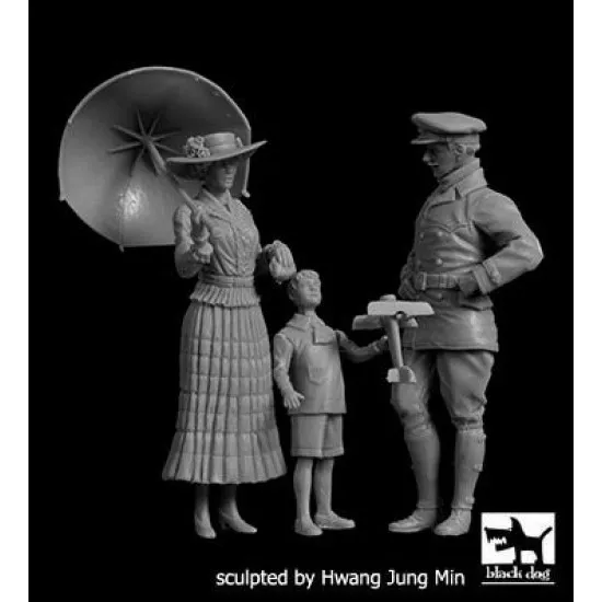 Black Dog F32096 1/32 Lady with umbrella+boy with airplane+british pilot WW I