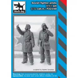 Black Dog F32150 1/32 Soviet fighter pilots WW II set