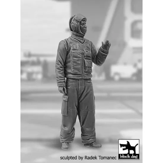 Black Dog F32157 1/32 US aircraft carrier deck crew #1