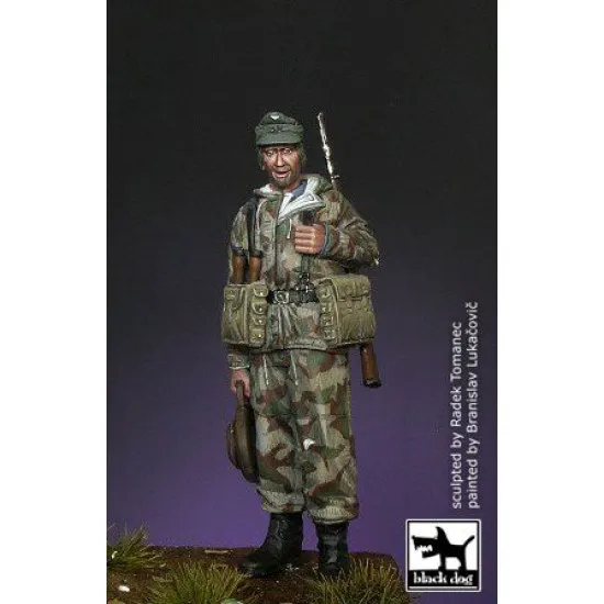 Black Dog F35020 1/35 Wehrmacht soldier 1944 Black Dog F35020 1/35 Wehrmacht soldier 1944