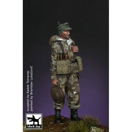Black Dog F35020 1/35 Wehrmacht soldier 1944 Black Dog F35020 1/35 Wehrmacht soldier 1944