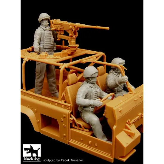Black Dog F35029 1/35 British crew Defender Wolf Afghanistan