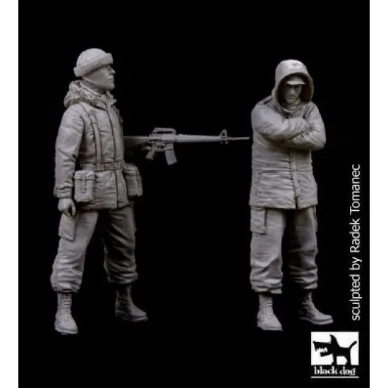 Black Dog F35087 1/35 British Marines plus Argentine soldier