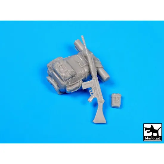 Black Dog F35093 1/35 FN-FAL plus backpacks Falkland war