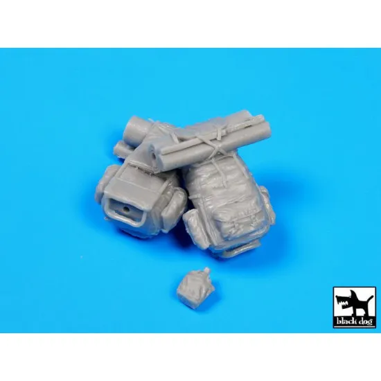 Black Dog F35093 1/35 FN-FAL plus backpacks Falkland war