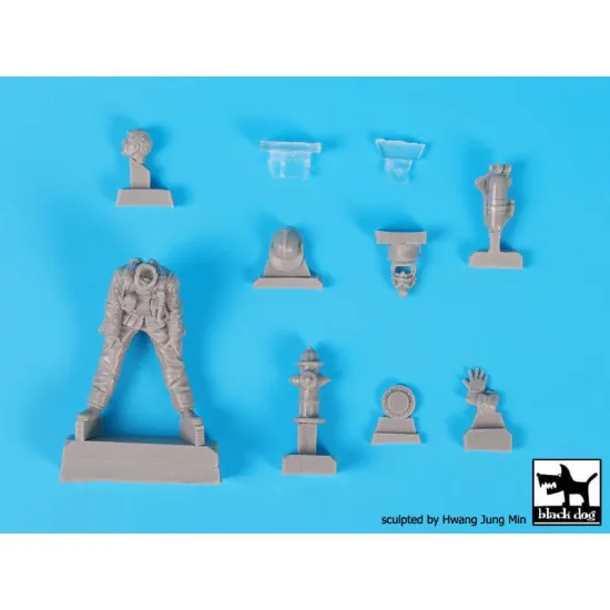 Black Dog F35165 1/35 Fireman #6