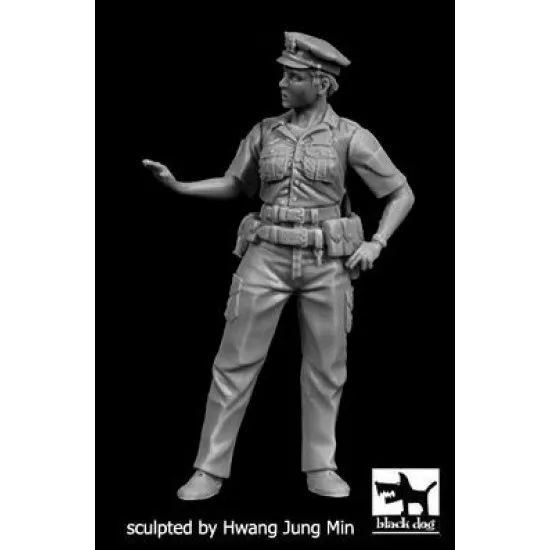 Black Dog F35167 1/35 N.Y. Policewoman