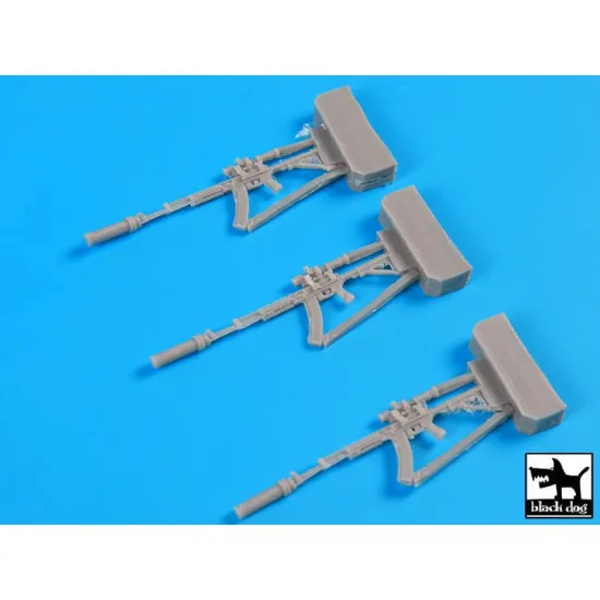 Black Dog F35185 1/35 New AK 47 family