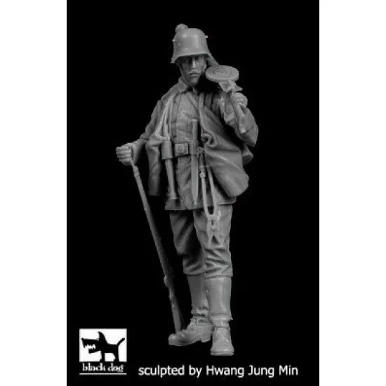 Black Dog F35197 1/35 German soldier WWI #1