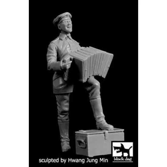 Black Dog F35210 1/35 German soldier with accordion WW I