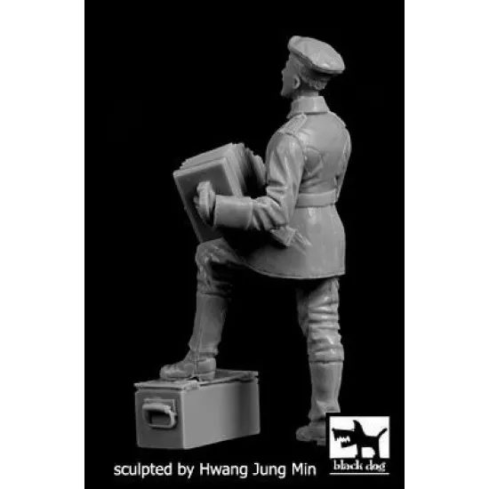 Black Dog F35210 1/35 German soldier with accordion WW I