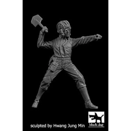 Black Dog F35224 1/35 Soviet tank crew close fight