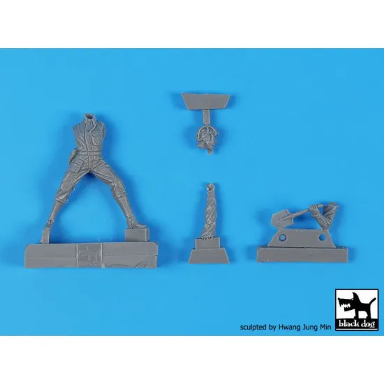 Black Dog F35224 1/35 Soviet tank crew close fight