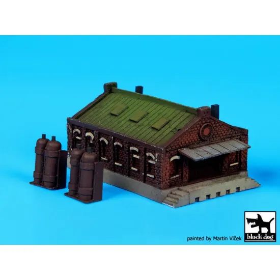 Black Dog S350003 1/350 House #1