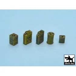 Black Dog T48017 1/48 Fuel cans accessories set 40 resin parts