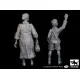 Black Dog T48059 1/48 Grandmother and grandson