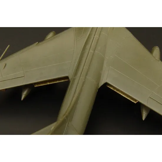 Brengun BRL144032 1/144 Hunter flaps PE parts for Revell kit