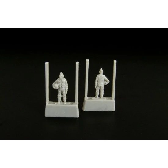 Brengun BRL144082 1/144 US modern pilot resin figure of U.S. modern pilot 2pcs