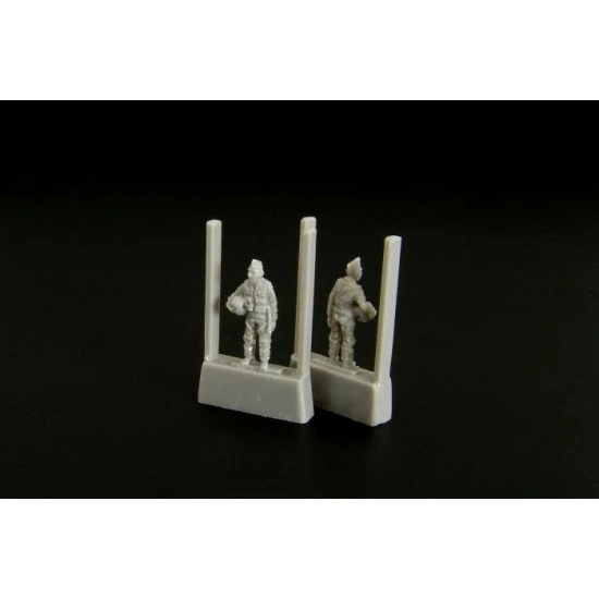 Brengun BRL144082 1/144 US modern pilot resin figure of U.S. modern pilot 2pcs