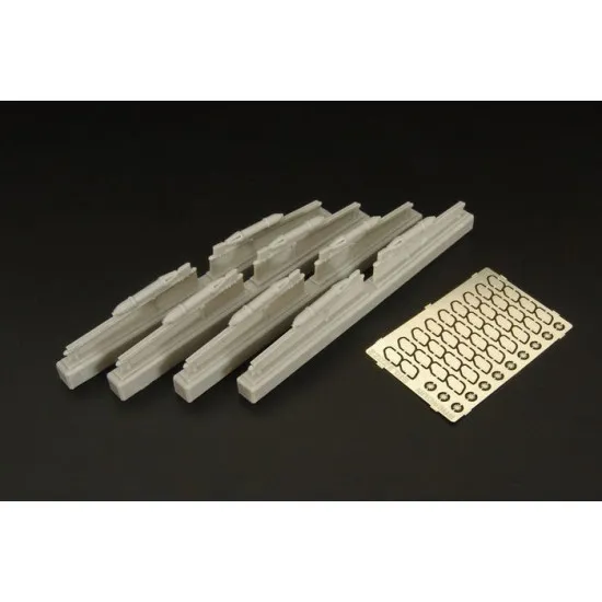 Brengun BRL32022 1/32 Soviet rockets RS82 resin-PE set of soviet airborn rockets