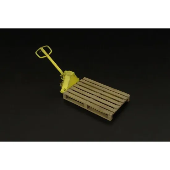 Brengun BRL32027 1/32 Pallet truck with palette Resin kit
