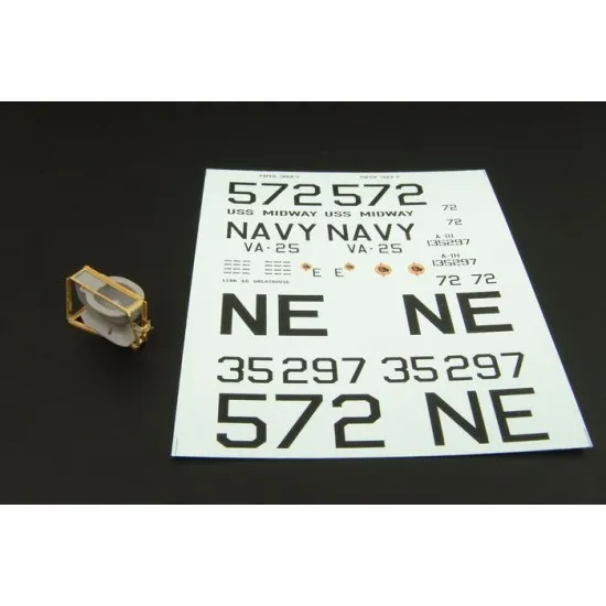 Brengun BRL48040 1/48 Toilet bomb for Skyraider conv. set with PE decals resin