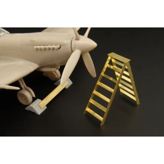 Brengun BRL72043 1/72 British wheel chock ladder accessories for aircraft