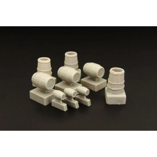 Brengun BRL72082 1/72 Wooden barrels and buckets resin set for diorama