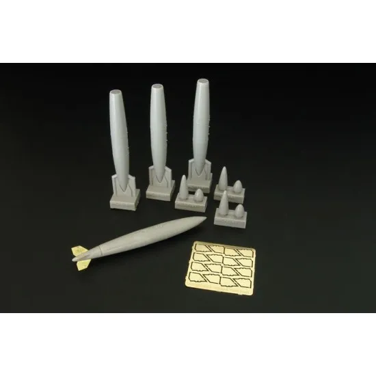 Brengun BRL72161 1/72 US 300gal Fuel tanks resin set of U.S. fuel tanks
