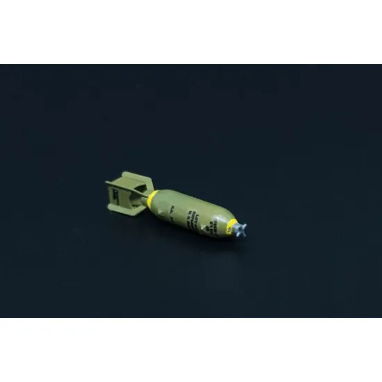 Brengun BRL72246 1/72 US GP 100lb AN-M30A1 bombs (10pcs) Resin set of US bombs