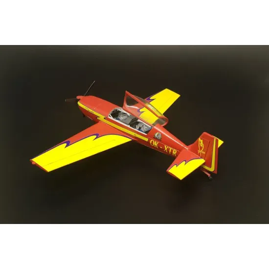 Brengun BRP48007 1/48 EXTRA EA300L 3 blade propeller plastic construction kit