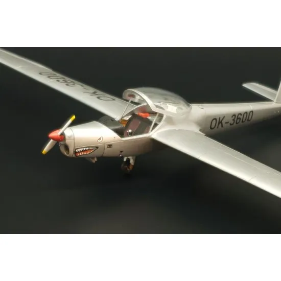 Brengun BRP48010 1/48 L-13SE VIVAT AKVY plastic construction kit of TMG plane