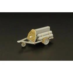 Brengun BRS72004 1/72 U S NAVY Oxygen cart Resin Kit of USN oxygen cart