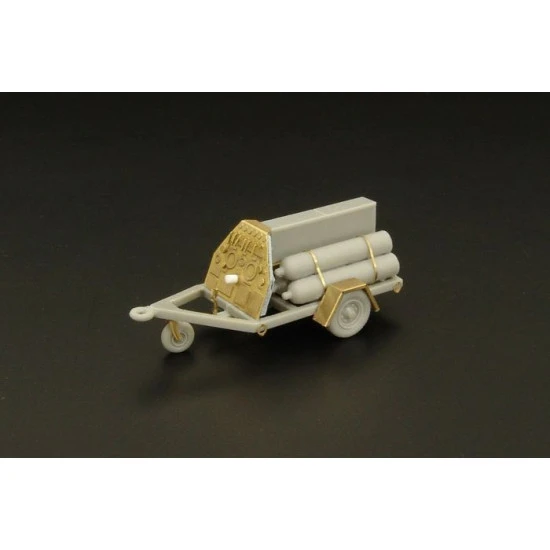 Brengun BRS72004 1/72 U S NAVY Oxygen cart Resin Kit of USN oxygen cart
