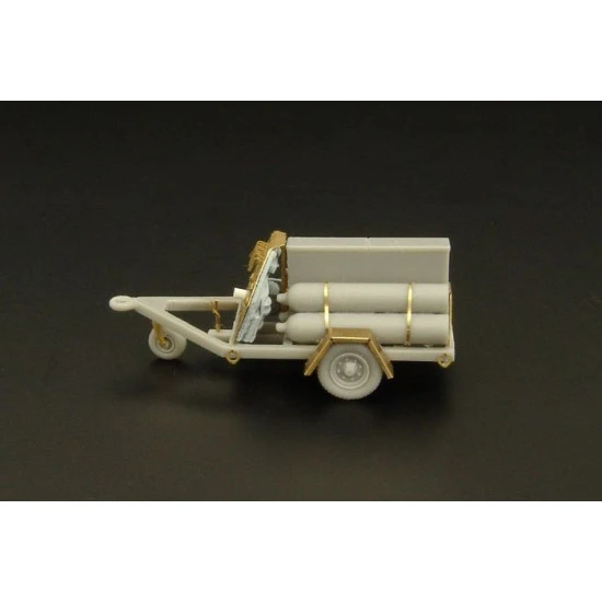 Brengun BRS72004 1/72 U S NAVY Oxygen cart Resin Kit of USN oxygen cart